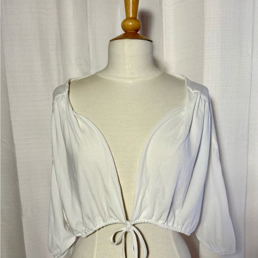 Elegant White Tie-Front Crop Top